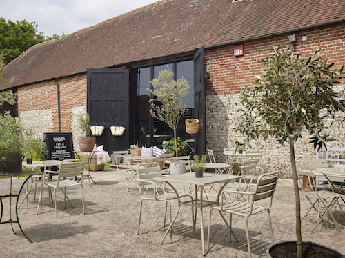 Chichester_Courtyard_Design_Vintage